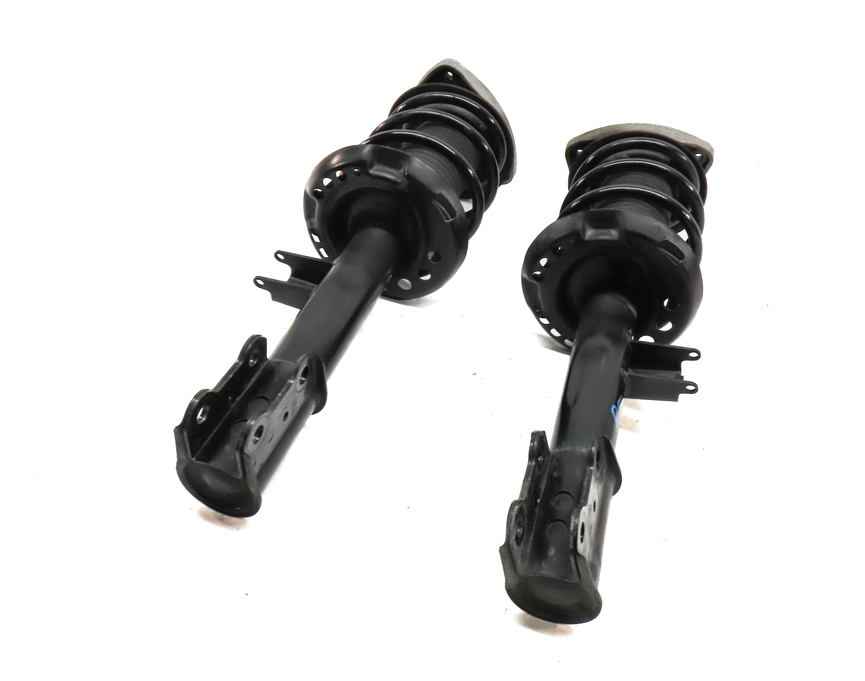 2015-2020 MERCEDES GLA250 (X156) FRONT LEFT & RIGHT SUSPENSION SHOCK STRUT SET-2 — exact item pictured